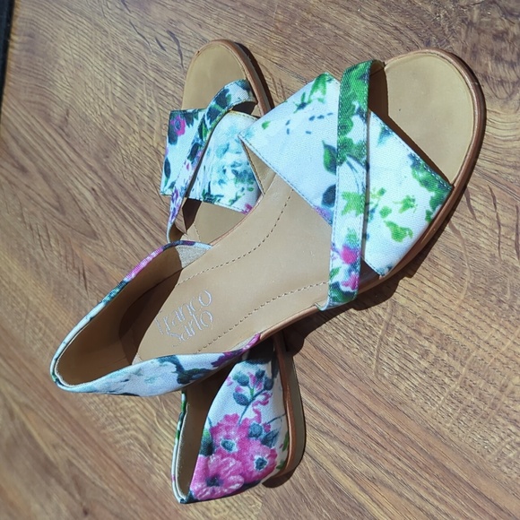 Franco Sarto - peep toe flats - Picture 2 of 3